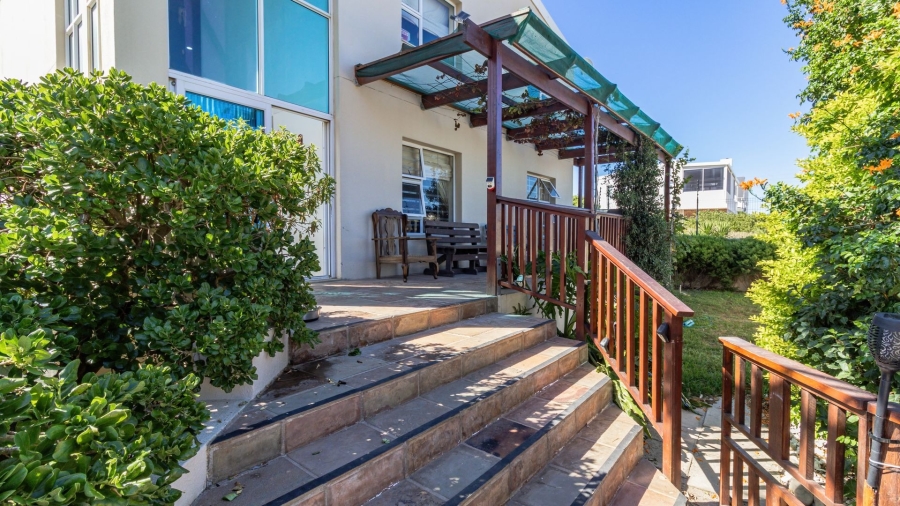 5 Bedroom Property for Sale in Bettys Bay Western Cape